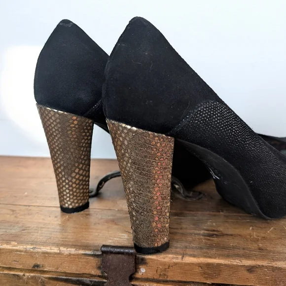 Hush Puppies Black Sparkle Gold Scale Block Heels Shoes~ Size 7.5 - Picture 3 of 7